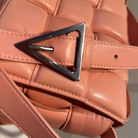 Bottega Venetta Peach Cassandra Cassette Weave Crossbody Leather Handbag - Picture 9 of 13